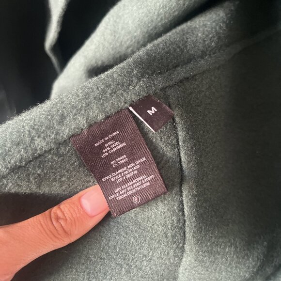 Theory Sileena Wool-Cashmere Overlay Coat in Spruce Size Medium Green - Picture 3 of 4